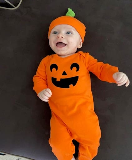 Julianne Pustelniak (Declan Pustelniak)