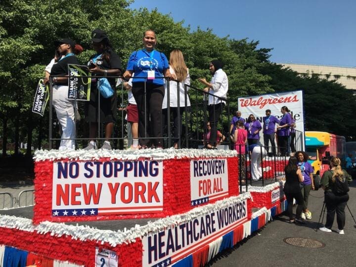 Heroes Eileen Baez on Float