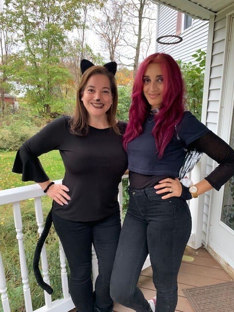 Luzivette Martinez and Jessica Reese (L+R)