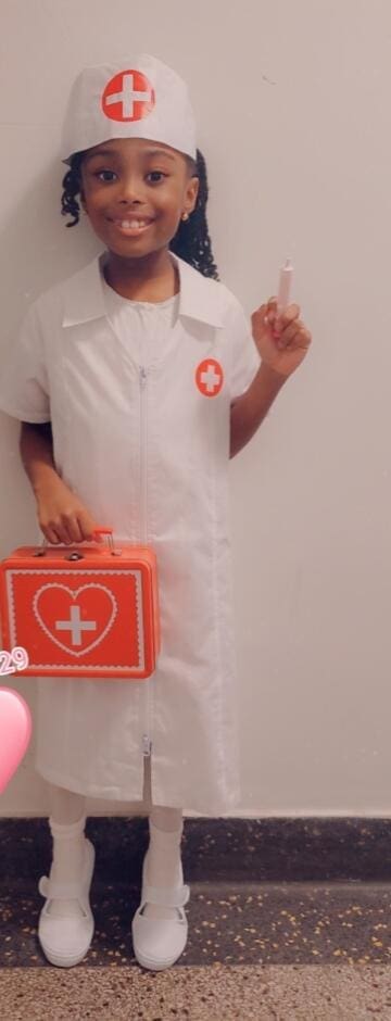 Tonya Gyamfi (daughter Nia)