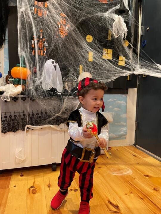 Yanery Estevez (Sebastian) 4