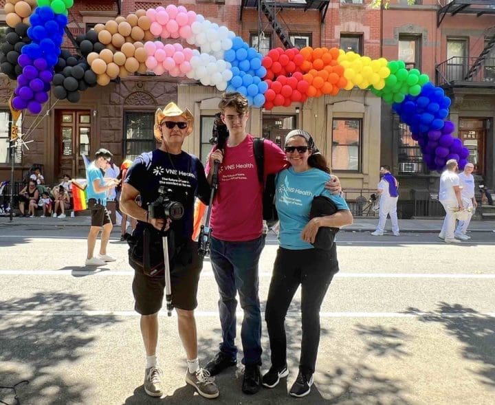 EE09162C-2188-4439-9AE4-E999C49A0FDE