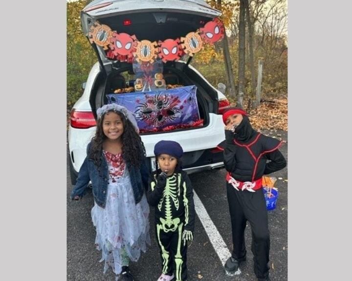 NicolePitt_Jasmine-London-Lucius